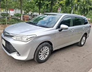 টয়োটা করোল্লা ফিল্ডার ১.৫ হাইব্রিড এফডব্লিউডি ২০১৬ সিলভার
