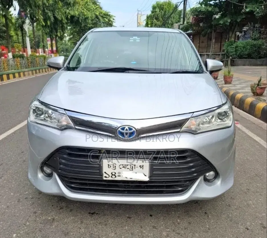 টয়োটা করোল্লা ফিল্ডার ১.৫ হাইব্রিড এফডব্লিউডি ২০১৬ সিলভার