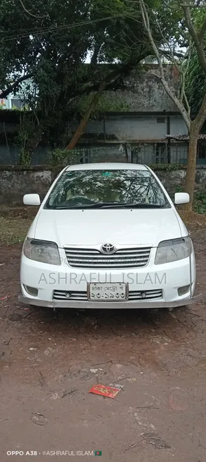 টয়োটা করোল্লা ২০০৫ সাদা