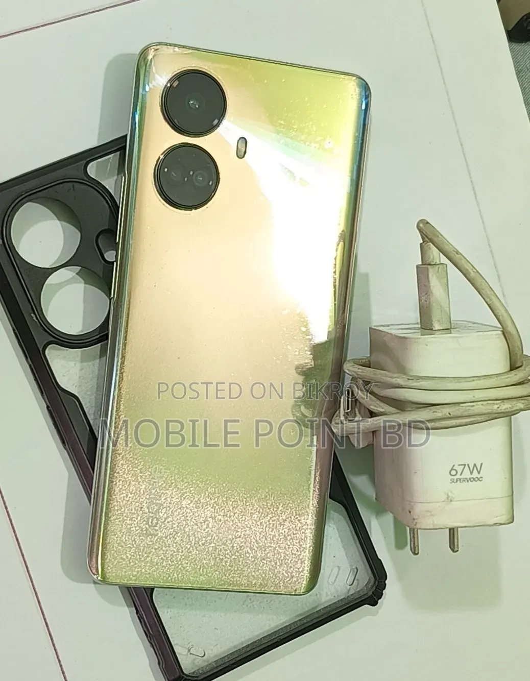 রিয়েলমি ১০ প্রো প্লাস ২৫৬ জিবি গোল্ড