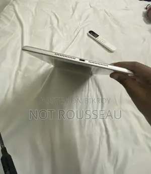 অ্যাপল আইপ্যাড ৯.৭ ৩২ জিবি সিলভার