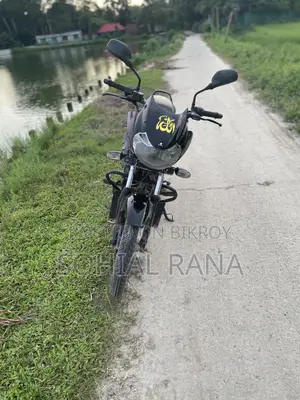 বাজাজ ডিসকভার ১২৫ ২০১৯ কালো