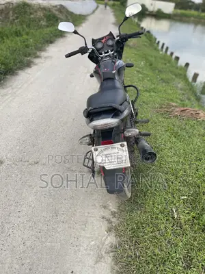 বাজাজ ডিসকভার ১২৫ ২০১৯ কালো