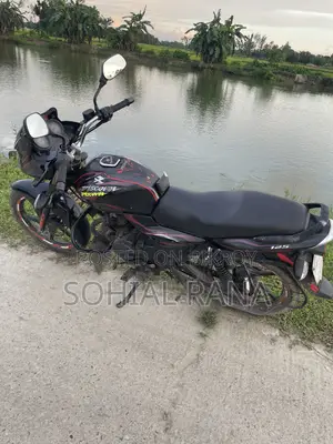 বাজাজ ডিসকভার ১২৫ ২০১৯ কালো