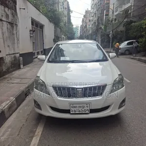 টয়োটা প্রিমিও ২০১২ পার্ল