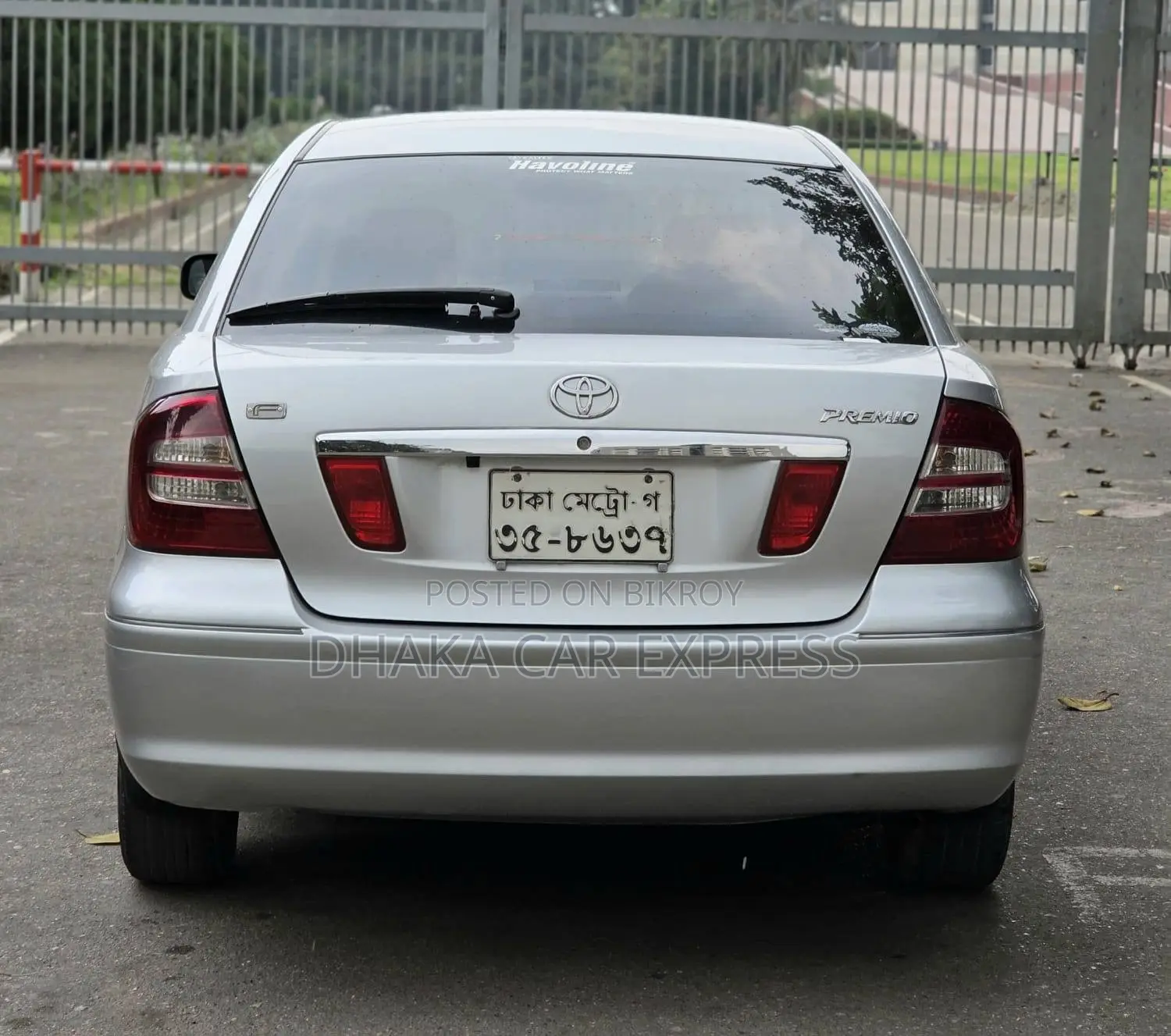 টয়োটা প্রিমিও ২০০৭ সাদা