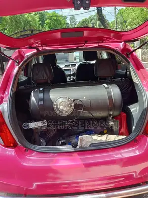 টয়োটা ভিটস ২০১১ পিংক
