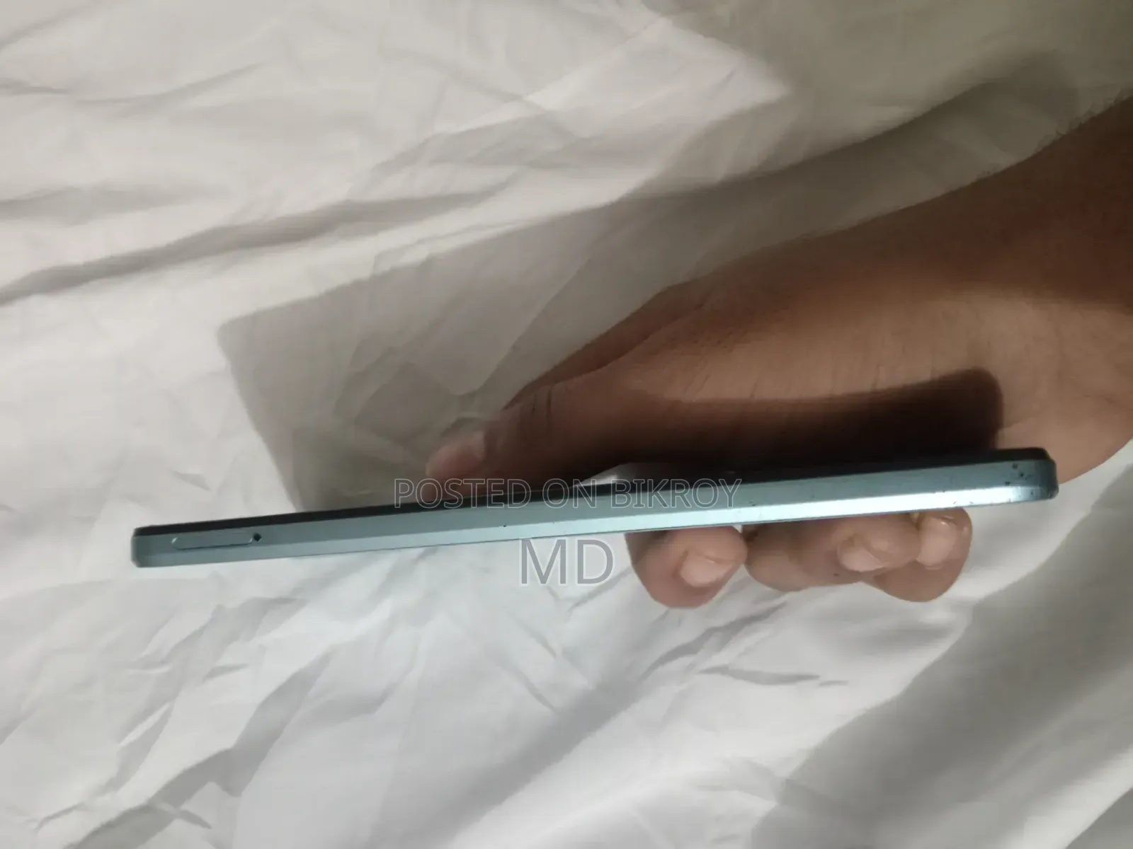 মোটোরোলা মোটো ই২২ ৬৪ জিবি সিলভার