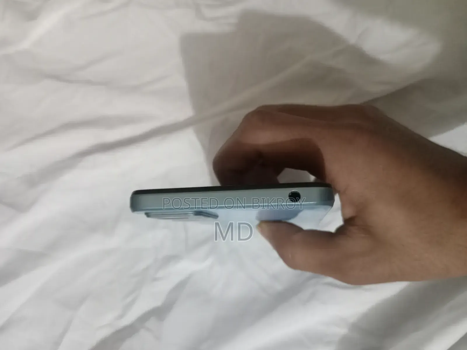 মোটোরোলা মোটো ই২২ ৬৪ জিবি সিলভার