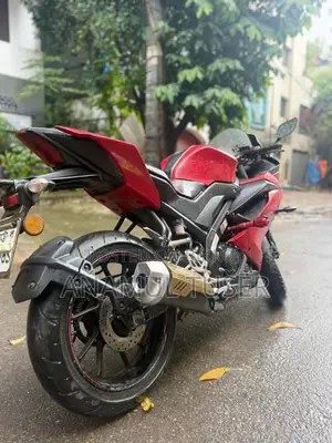 ইয়ামাহা আর১৫ ভি৩ ২০২১ রেড