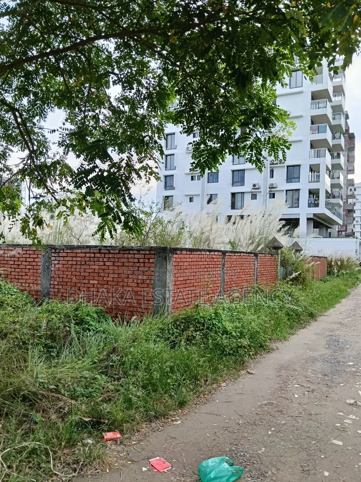 Block-M, 4+4=8 Katha North Face Plot Sale