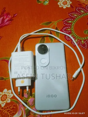 আইকিউওও ২৫৬ জিবি