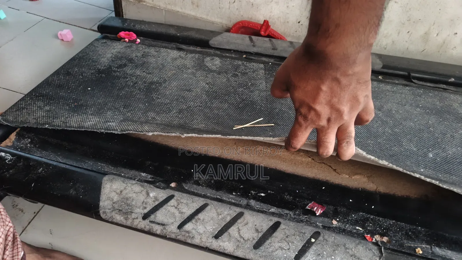 ট্রেডমিল কালো