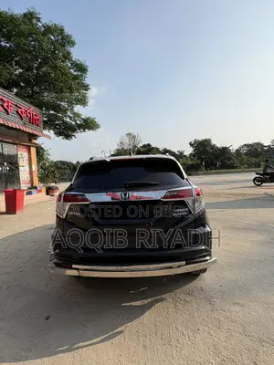 হোন্ডা ভেজেল ১.৫ হাইব্রিড ২ডব্লিউডি ২০১৬ কালো
