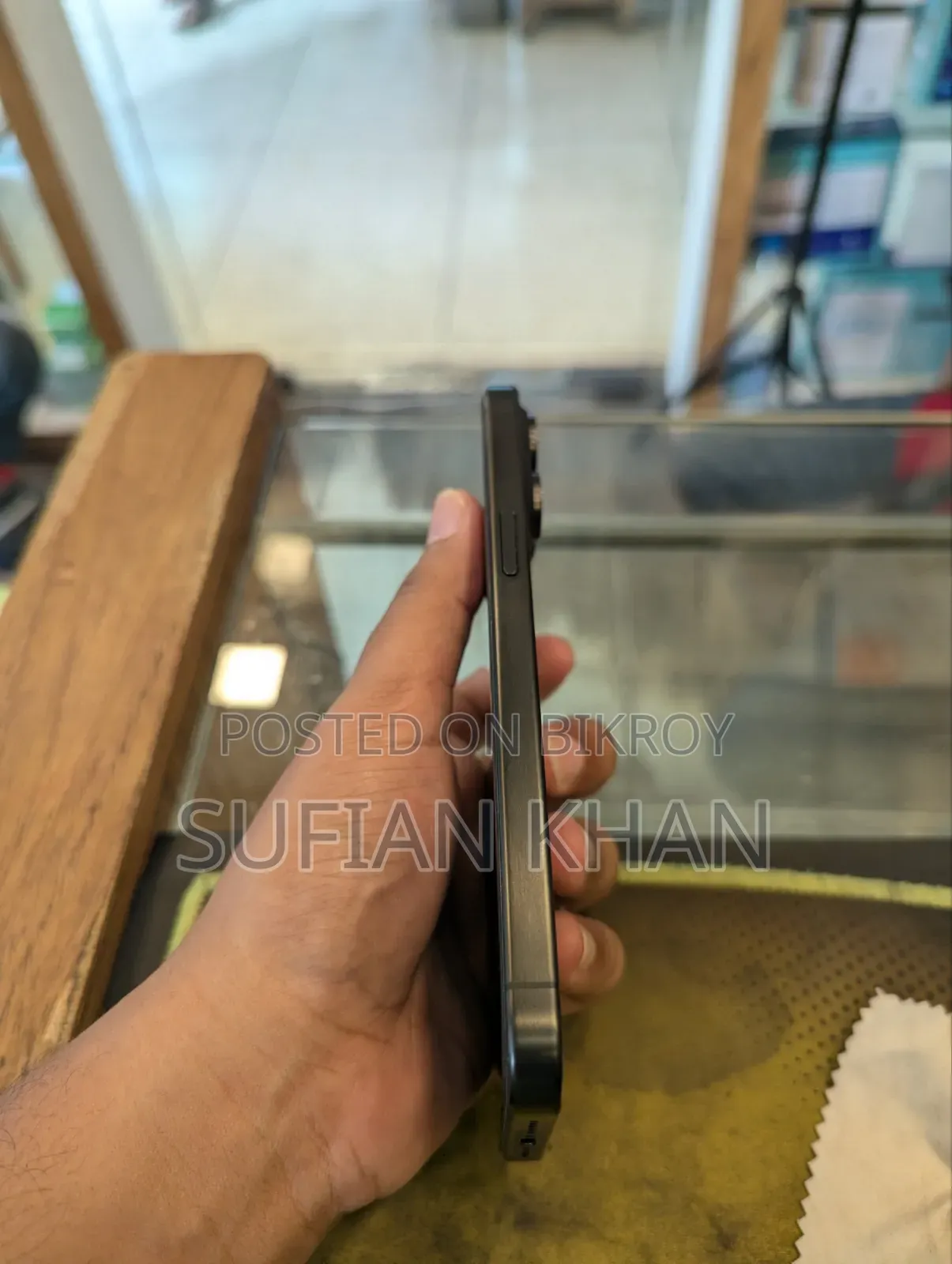 অ্যাপল আইফোন ১৫ প্রো ম্যাক্স ২৫৬ জিবি ব্ল্যাক