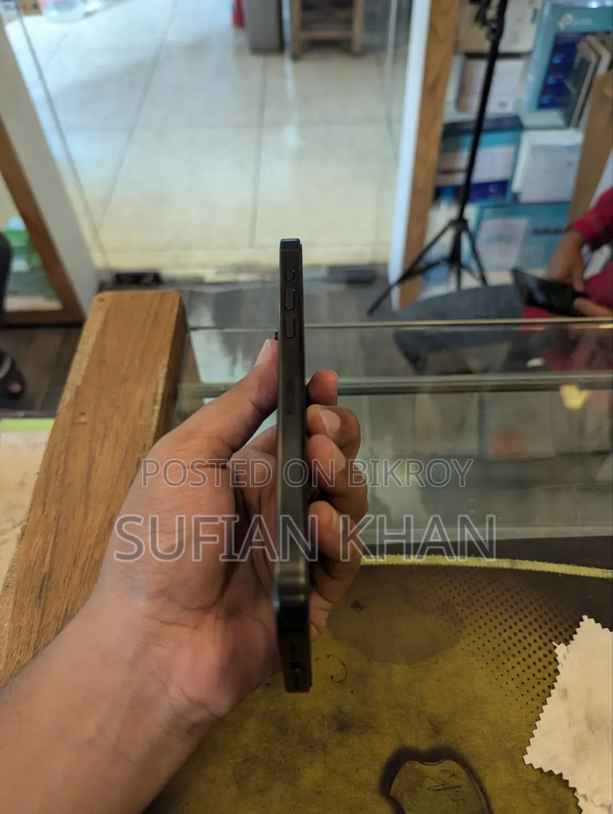 অ্যাপল আইফোন ১৫ প্রো ম্যাক্স ২৫৬ জিবি ব্ল্যাক