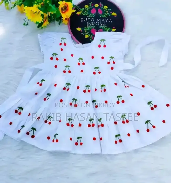 Sabiha Collection
Size: 1-3 Years
Fabric: Cotton, Handwork