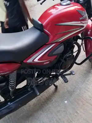 Honda CB 2018 Red