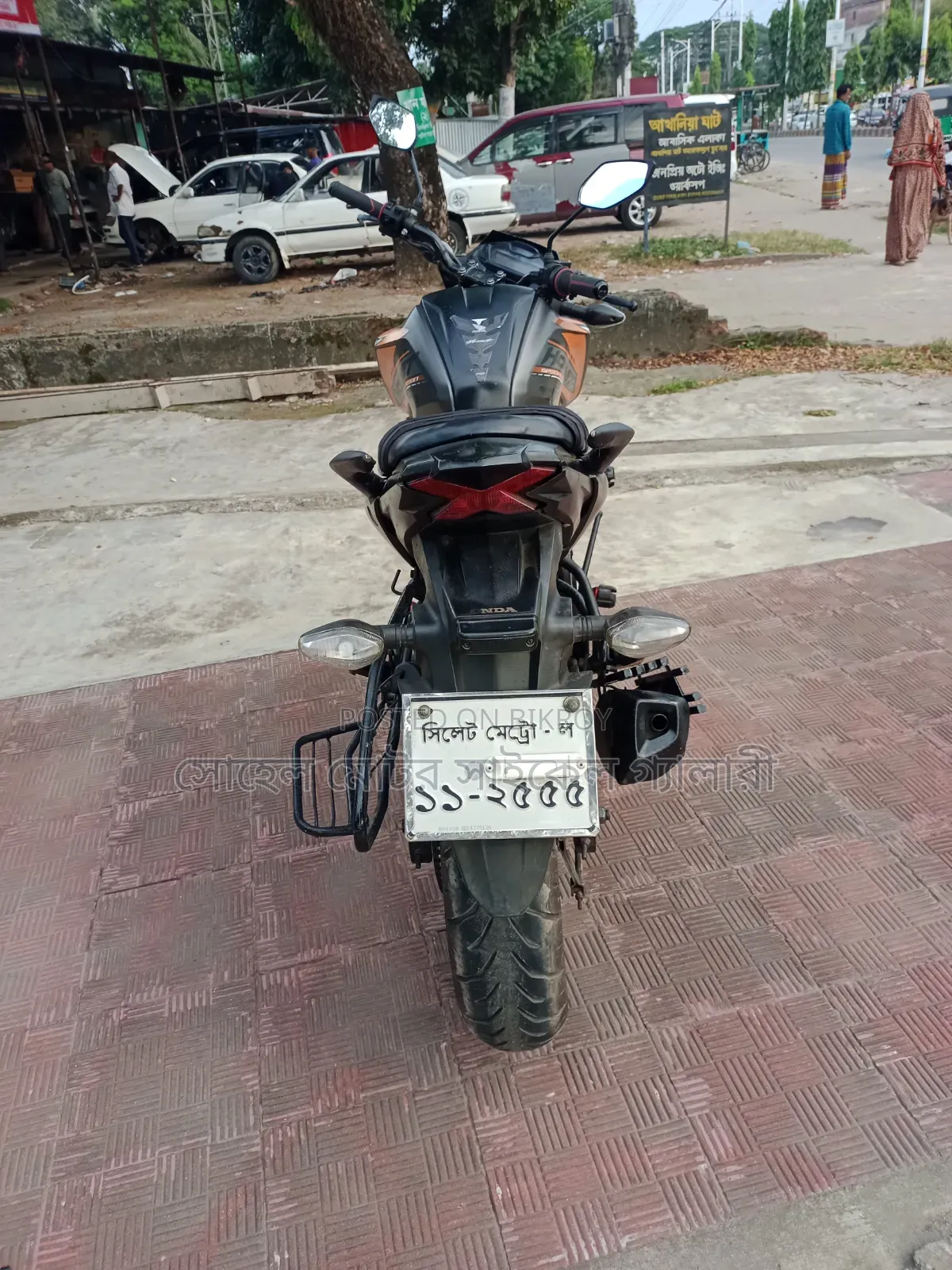 হোন্ডা হর্নেট ২.০ ২০১৯ কালো
