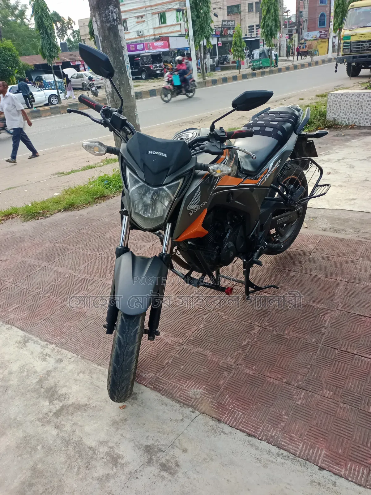 হোন্ডা হর্নেট ২.০ ২০১৯ কালো