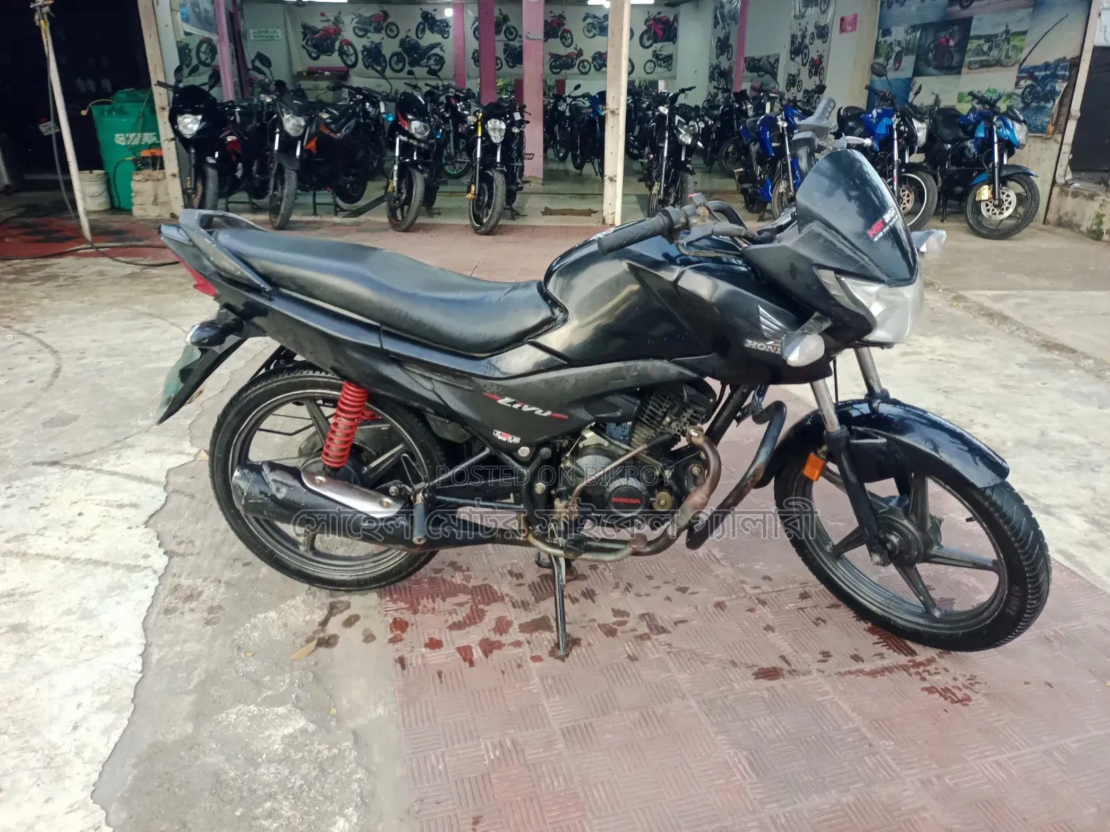 হোন্ডা লিভো ২০১৯ কালো