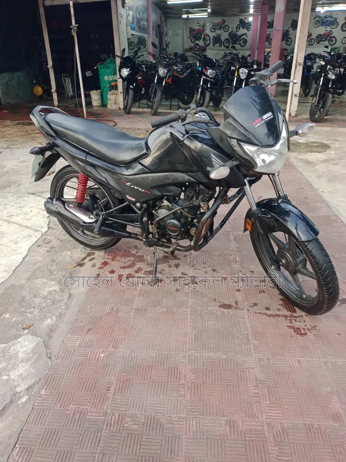 হোন্ডা লিভো ২০১৯ কালো