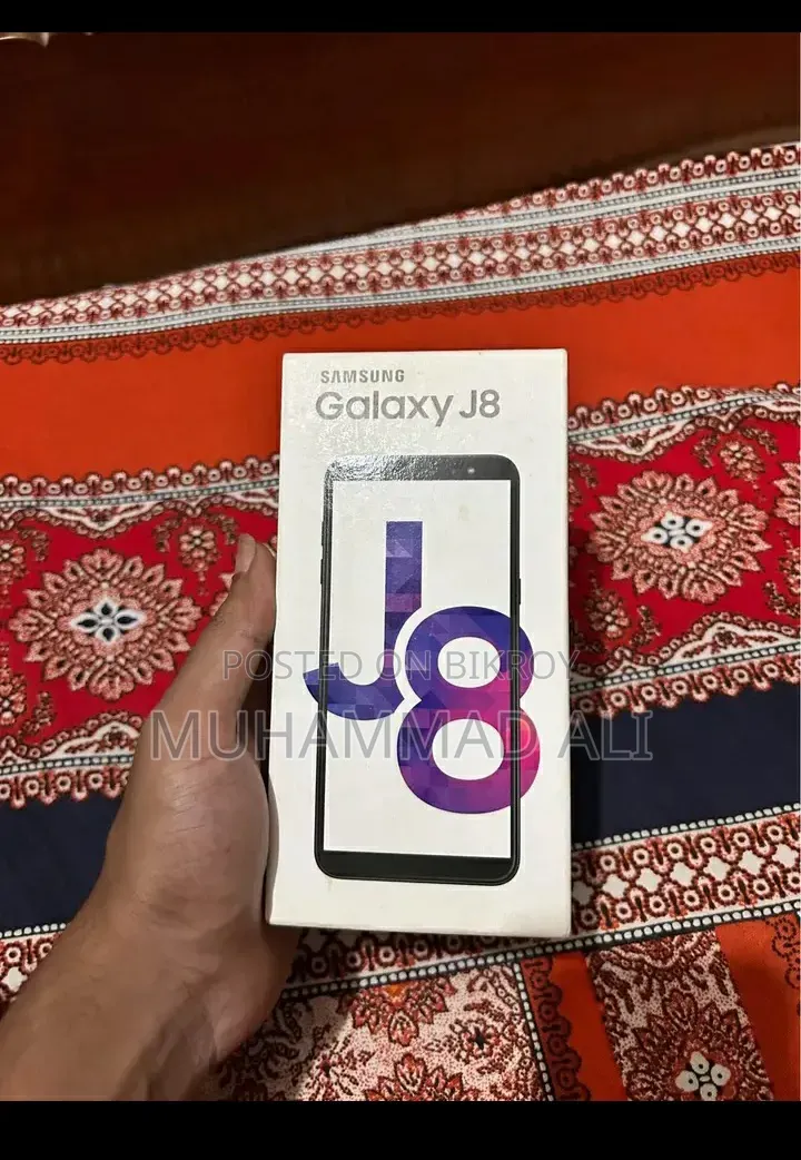 স্যামসাং গ্যালাক্সি জে৮ ৩২ জিবি গোল্ড