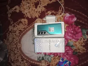 টেকনো ক্যামন ৪০ প্রো ৪জি ২৫৬ জিবি গ্রিন
