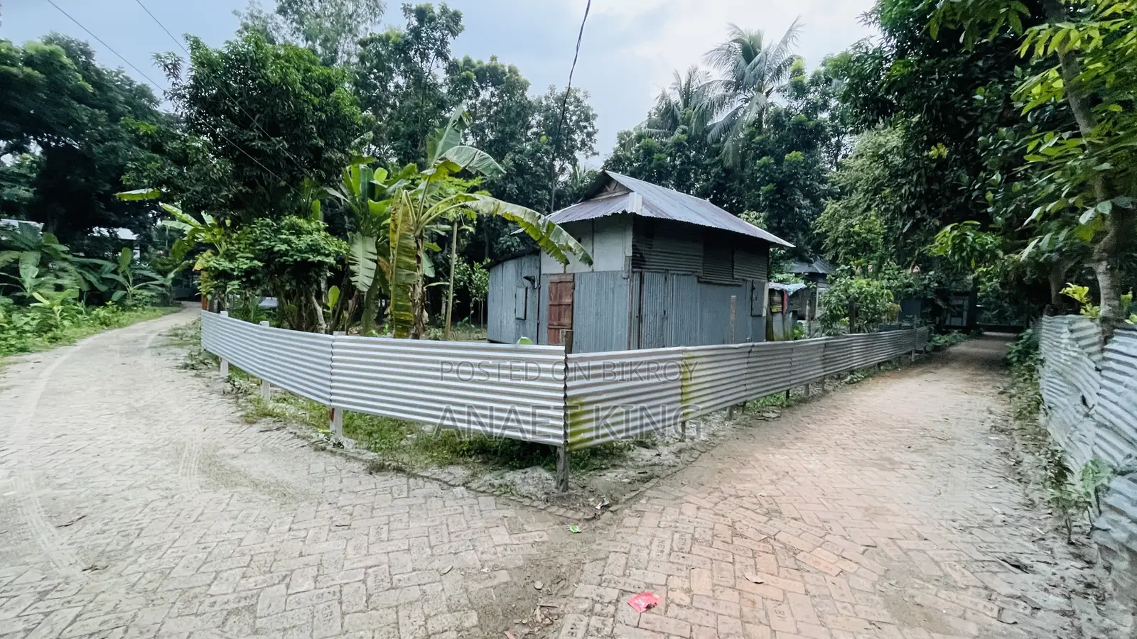 এই জমিটা বিক্রি হবে