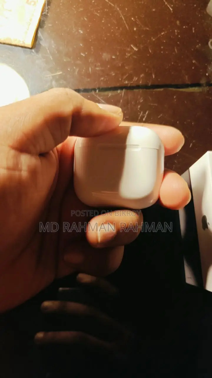 এয়ারপডস ৪ হেডফোন