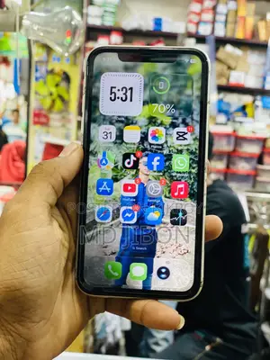 অ্যাপল আইফোন ১১ ১২৮ জিবি হোয়াইট