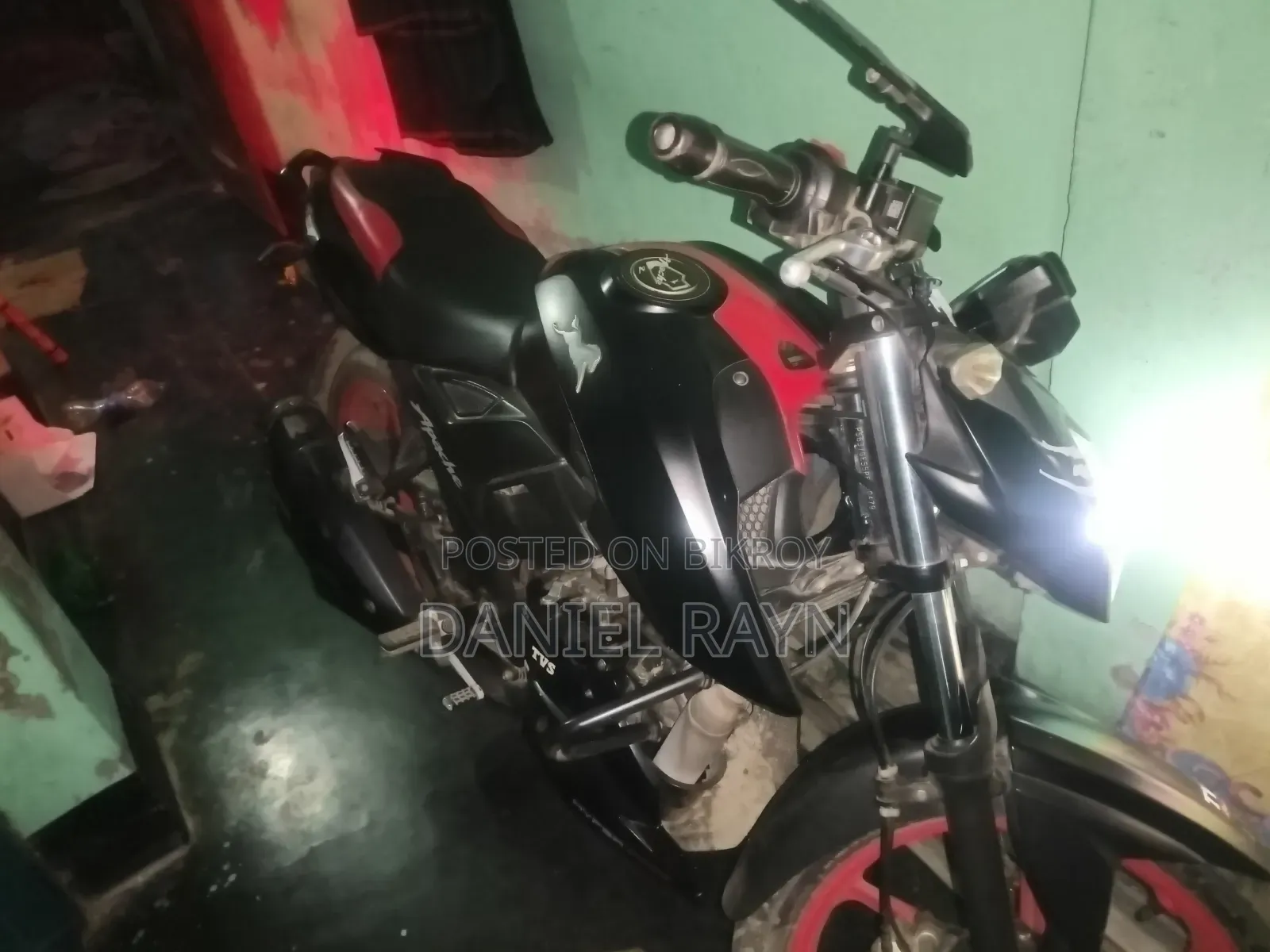 TVS Apache RTR 160 4V Fi 2024 Black