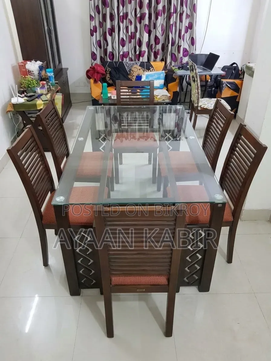 🍽️ Premium Regal Glass Dining Table for Sale