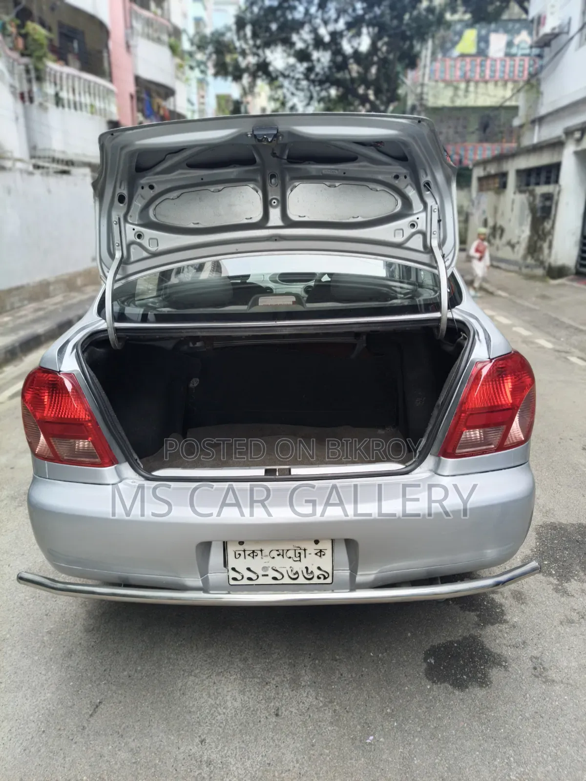 Toyota Platz 2001 Silver