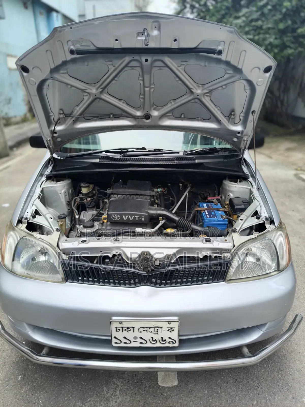 Toyota Platz 2001 Silver