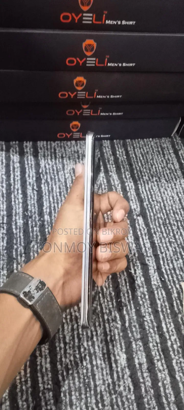 আইকিউওও ১২৮ জিবি সাদা