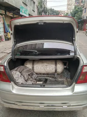 টয়োটা প্রমিও ২০০৩ সিলভার