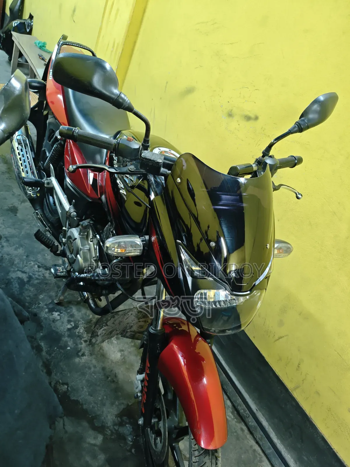 Bajaj Pulsar 150 2016 Red