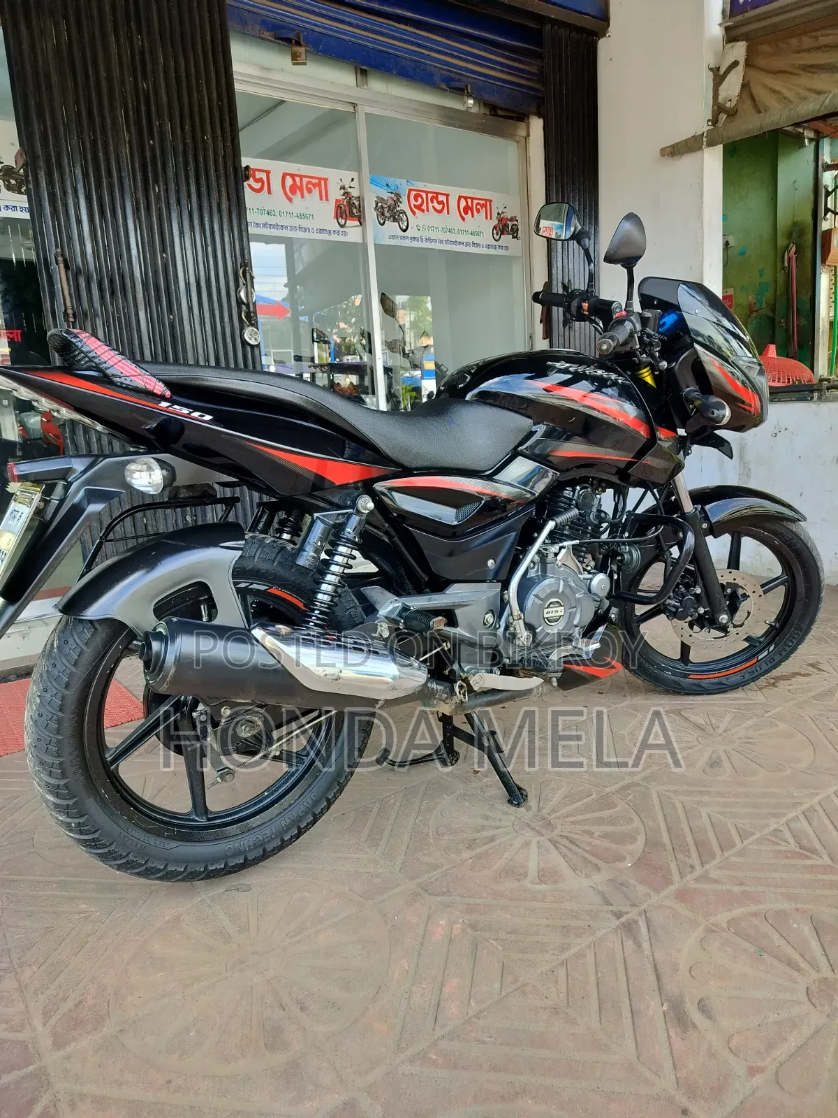 বাজাজ পালসার ১৫০ ২০২০ কালো