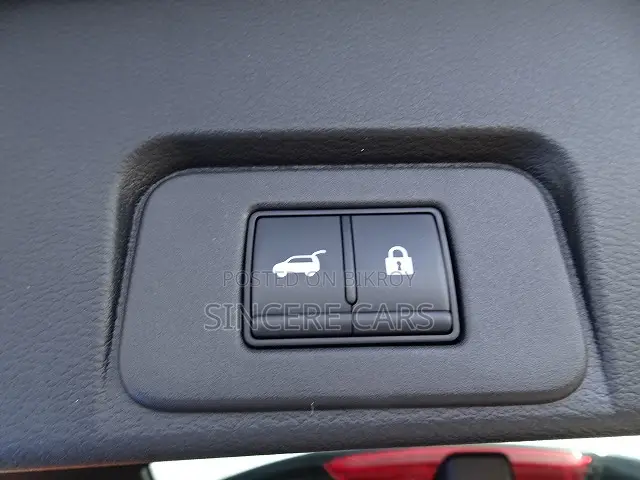 Nissan X-Trail 2023 Red
