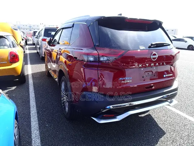 Nissan X-Trail 2023 Red
