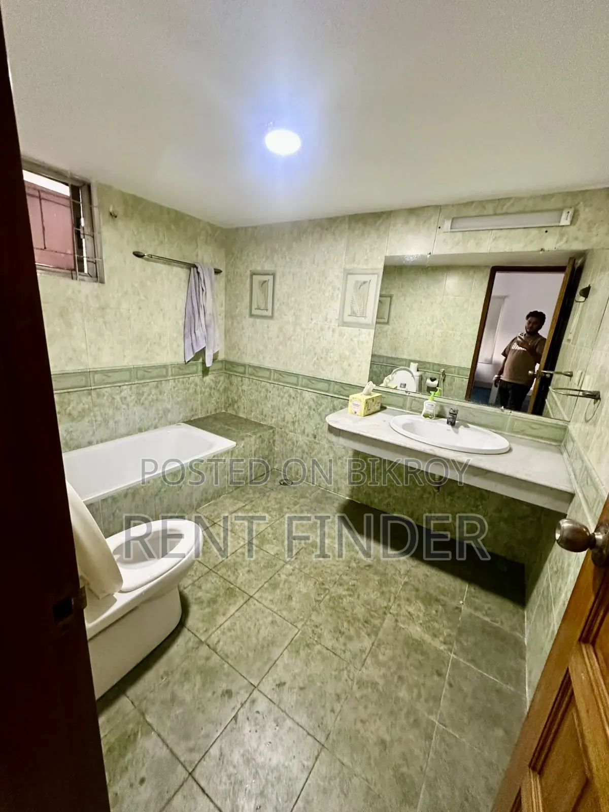 Luxury Semi Furnished Office