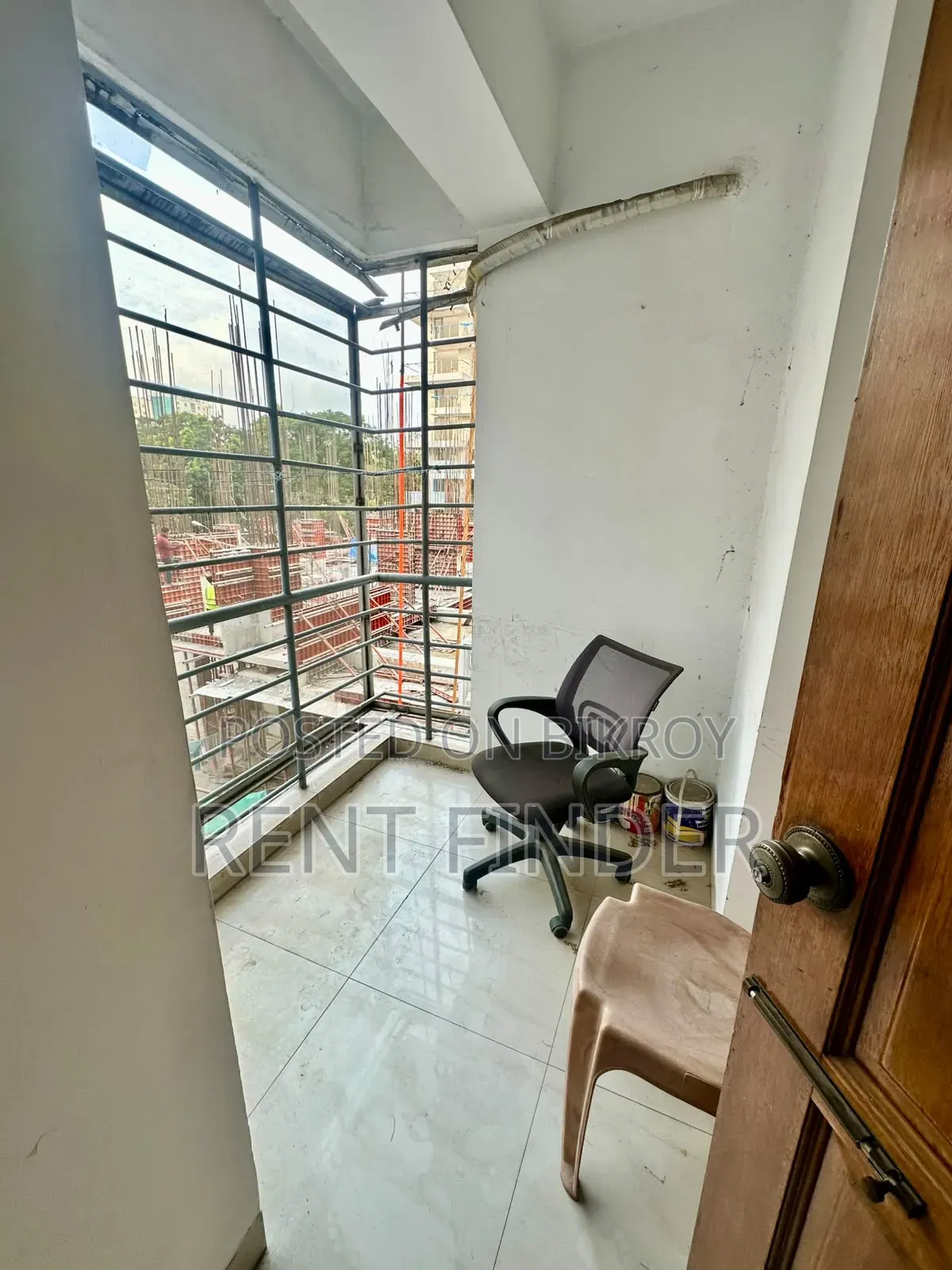 Luxury Semi Furnished Office