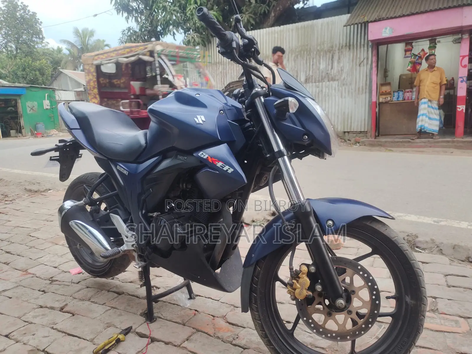 Suzuki Gixxer 2024 Gray