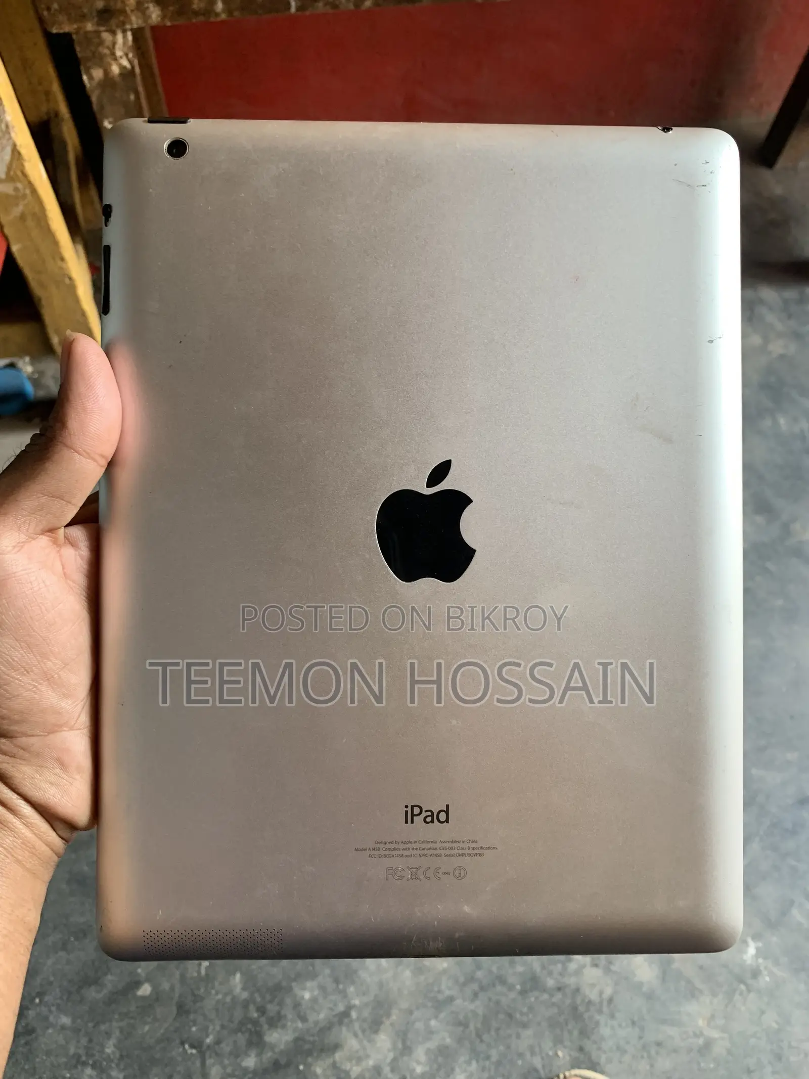 Apple iPad 4 Wi-Fi 32 GB Gray