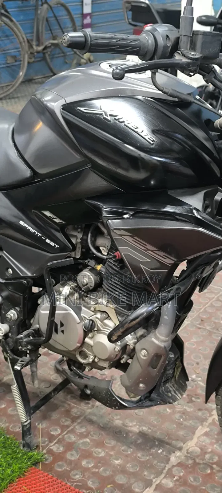 Hero Xtreme 125R 2025 Black