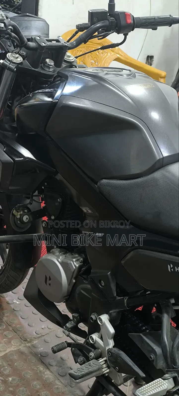Hero Xtreme 125R 2025 Black