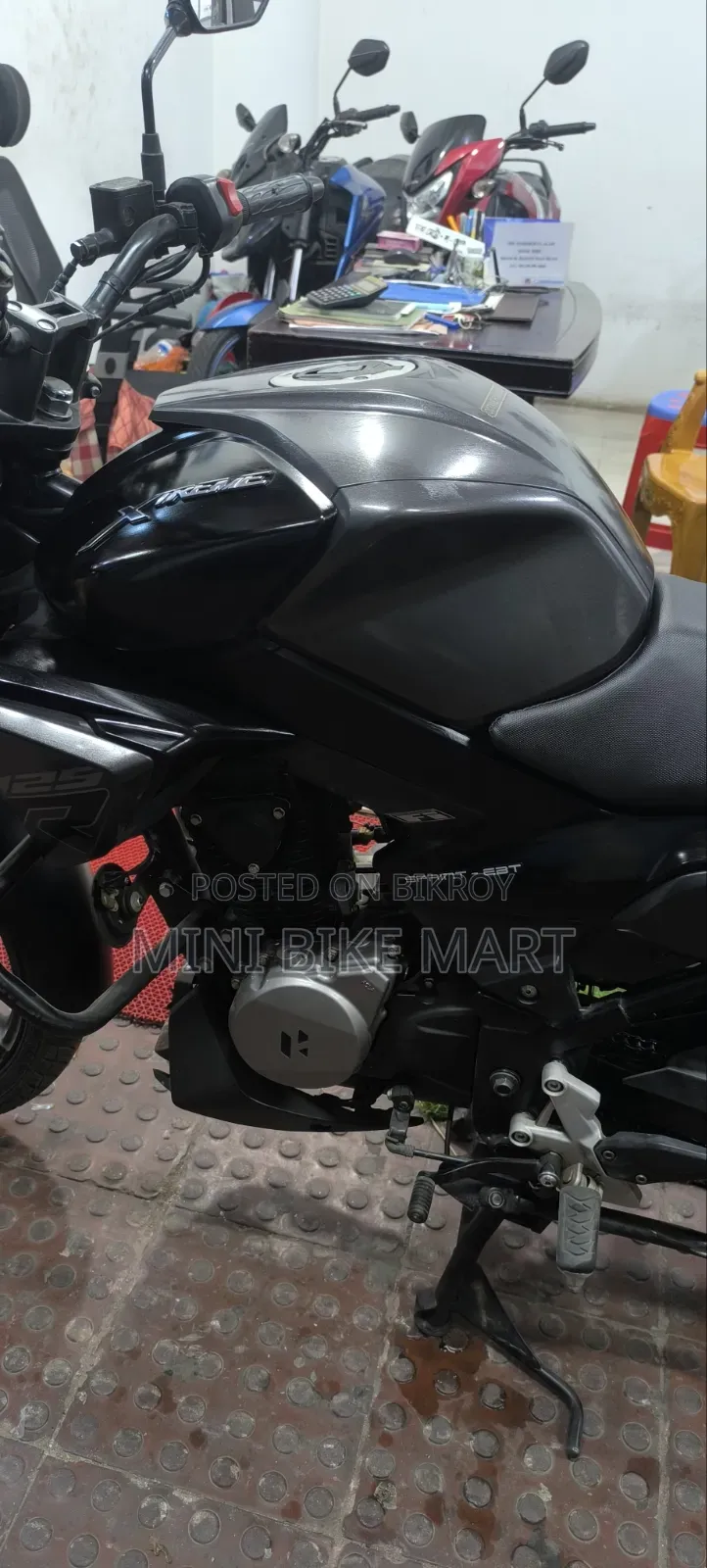 Hero Xtreme 125R 2025 Black