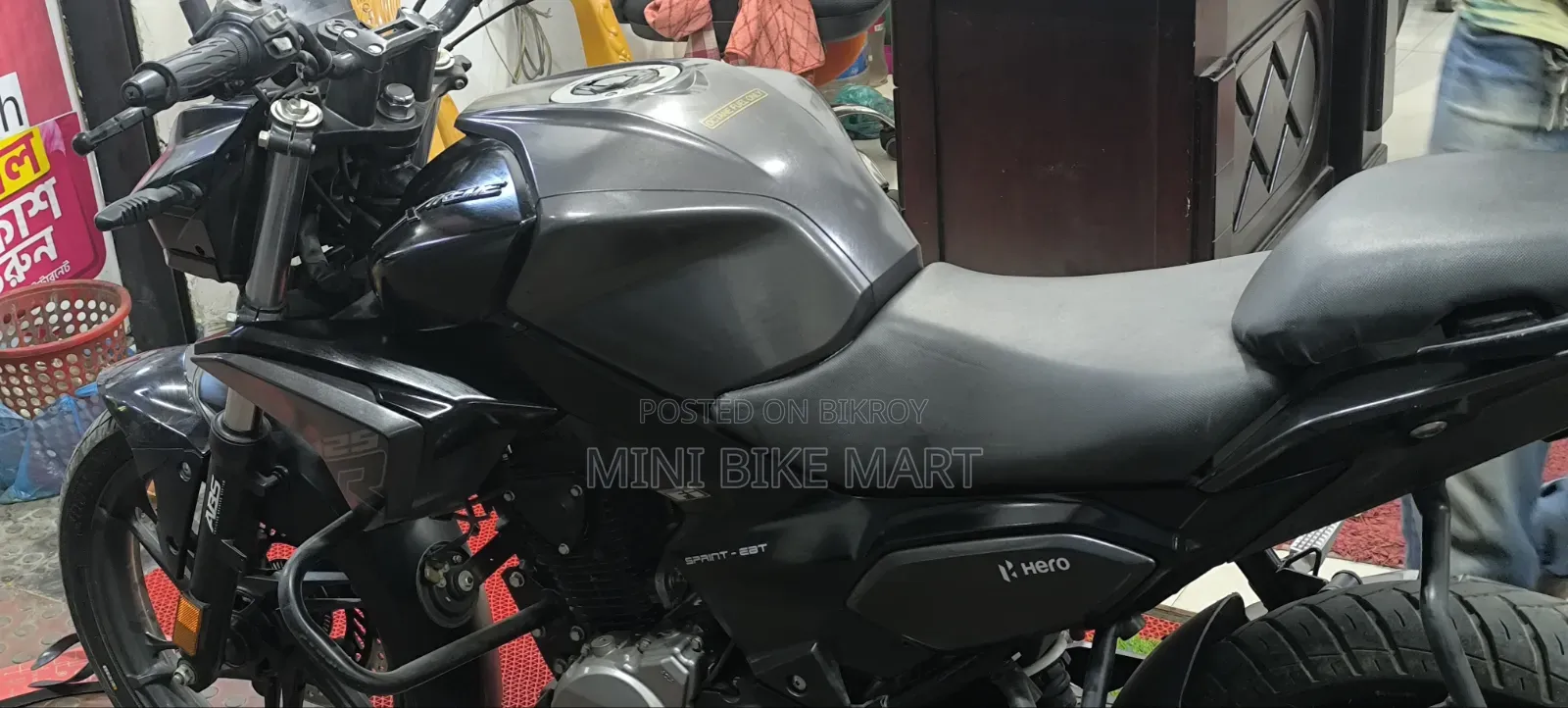 Hero Xtreme 125R 2025 Black