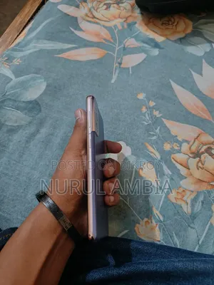 New Samsung Galaxy S21 5G 256 GB